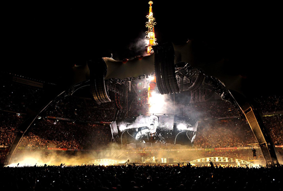 U2、史上最大＜360°ツアー＞DVD日本盤発売決定 | BARKS