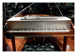 アリシア キーズのピアノを収録 Alicia S Keys 日本先行発売 限定150台の特別価格 Barks