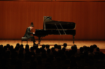 続ける 弾き ギネス を ピアノ ピアニスト横山幸雄に、ギネス世界記録の認定証授与