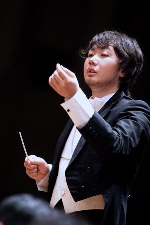 日独楽友協会指揮者コンクール で3位入賞したサラリーマン指揮者 藤田淳平 Barks