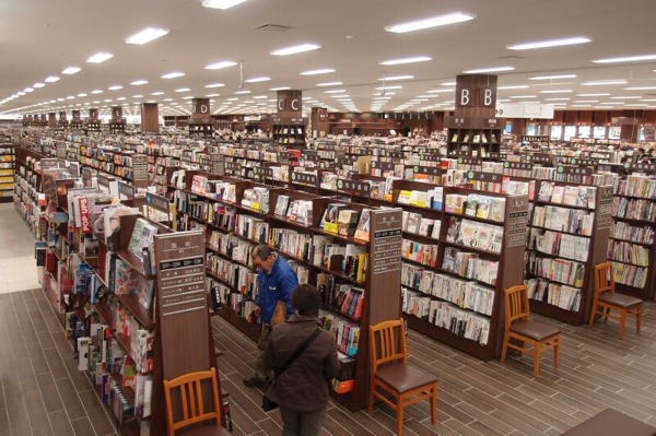 日本最大のtsutaya 蔦屋書店フォレオ菖蒲店がオープン Barks