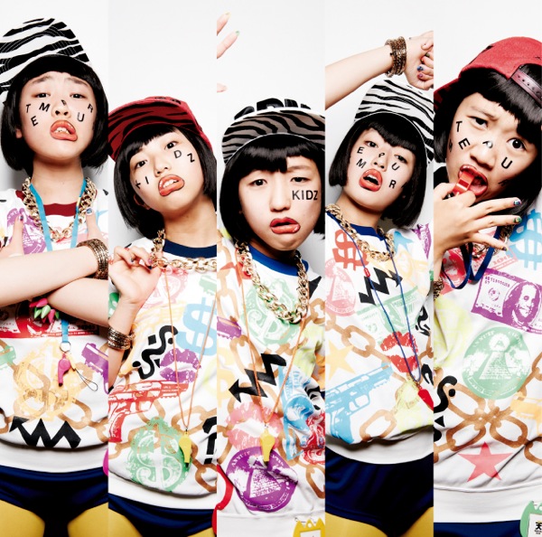 TEMPURA KIDZ、最新ミニアルバムのダンスメドレー動画で七変化 | BARKS