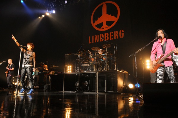 【ライブレポート】LINDBERGが25周年ライブ。ツアー開催を発表。新曲も？「作曲？ うん、これから。何か問題でも？」(4ページ目) | BARKS
