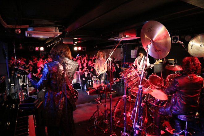 ライブレポート X Japan ライブハウスで咆哮 Barks