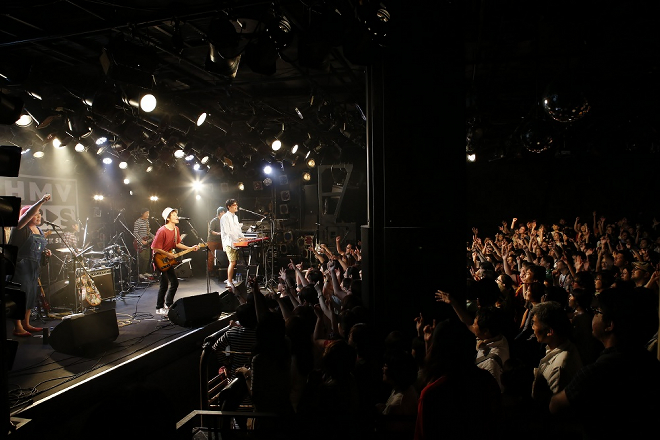 ホフディラン、『多摩川レコード』完全再現ライブにファン大集合 | BARKS