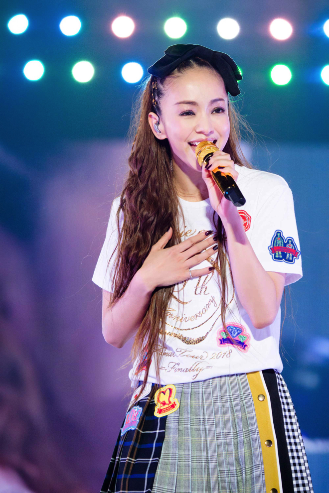 安室奈美恵、25年間に感謝「最後は笑顔で、みんな元気でね！」 | BARKS