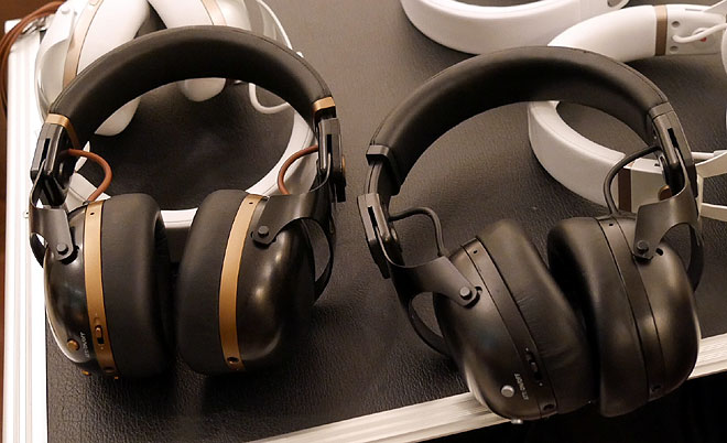 KORGとVOXより爆音から耳を保護するノイズキャンセル搭載ヘッドホン 