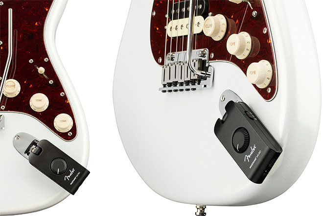 フェンダー、どこでもギター演奏が楽しめるポケットサイズの超小型パーソナルアンプ「Mustang Micro」 | BARKS