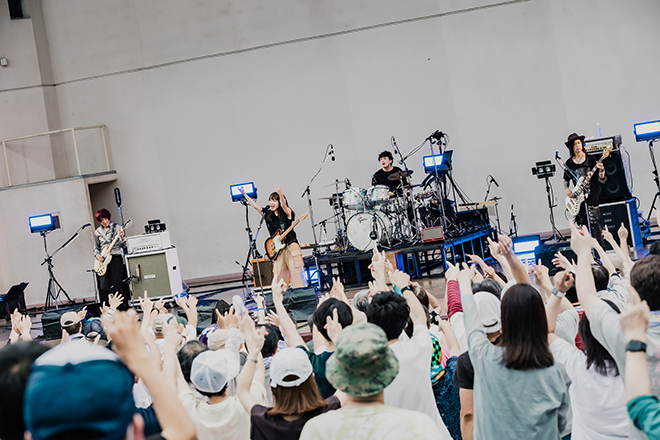 ライブレポート】矢井田 瞳、ヤイコの日に地元大阪で＜夏の元気祭り＞開催 | BARKS