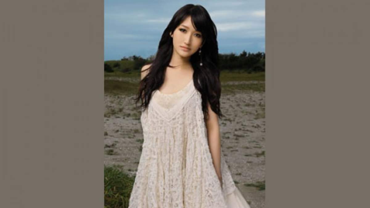 Elisa Ef A Tale Of Melodies のオープニングテーマを歌う Barks