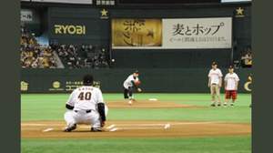 ONE☆DRAFT、巨人×阪神戦始球式で120キロオーバーの豪速球