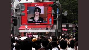 GACKT、カラオケ熱唱シーンを渋谷の3000人が目撃