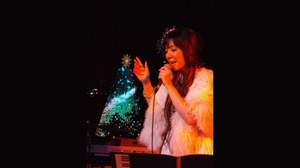 岡本真夜、「第14回台場メモリアルツリー」イメージ・ソングを2000人の前で歌唱