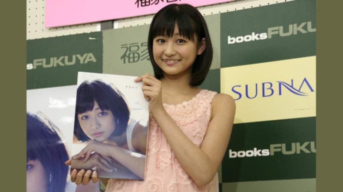 和田彩花の「スマイレージは4人じゃないとスカートが長くなる」発言に報道陣大笑い Barks