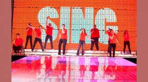 全米コンサートツアー＜glee live 2011＞に、LA熱狂