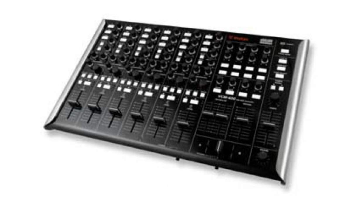 ベスタクスのDJソフト向けMIDIコントローラー「VCM-600」に