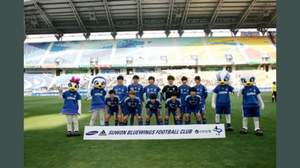 JUNSU率いる韓国芸能人サッカーチーム「FC MEN」、芸人チームと初試合