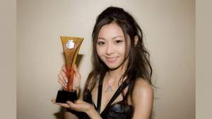 倉木麻衣、アジア最大の音楽祭で「日本人歌手音楽賞」受賞