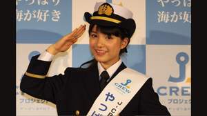 【イベントレポート】川島海荷、三等航海士の制服をまとい船員を応援 