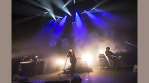 【ライブレポート】＜BEING LEGEND LIVE TOUR 2012＞に響く、聴き手の心に深く刻まれる“歌”の力