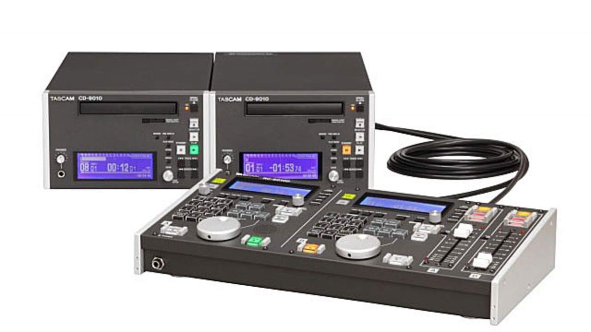 TASCAM、放送業務用CDプレーヤーCD-701、CD-702、CD-601の