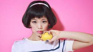 【コメントMOVIE/ Kawaii girl Japan】ハナエが双子に!? 新曲「Boyz & Girlz」についてハナエからコメントが到着。