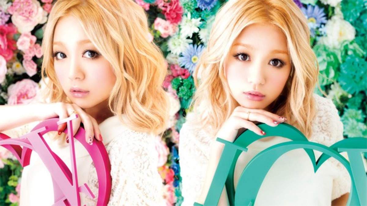 Kawaii Girl Japan 西野カナ ベストアルバムリリース記念ニコ生で日本をピンクとミントに染める Barks