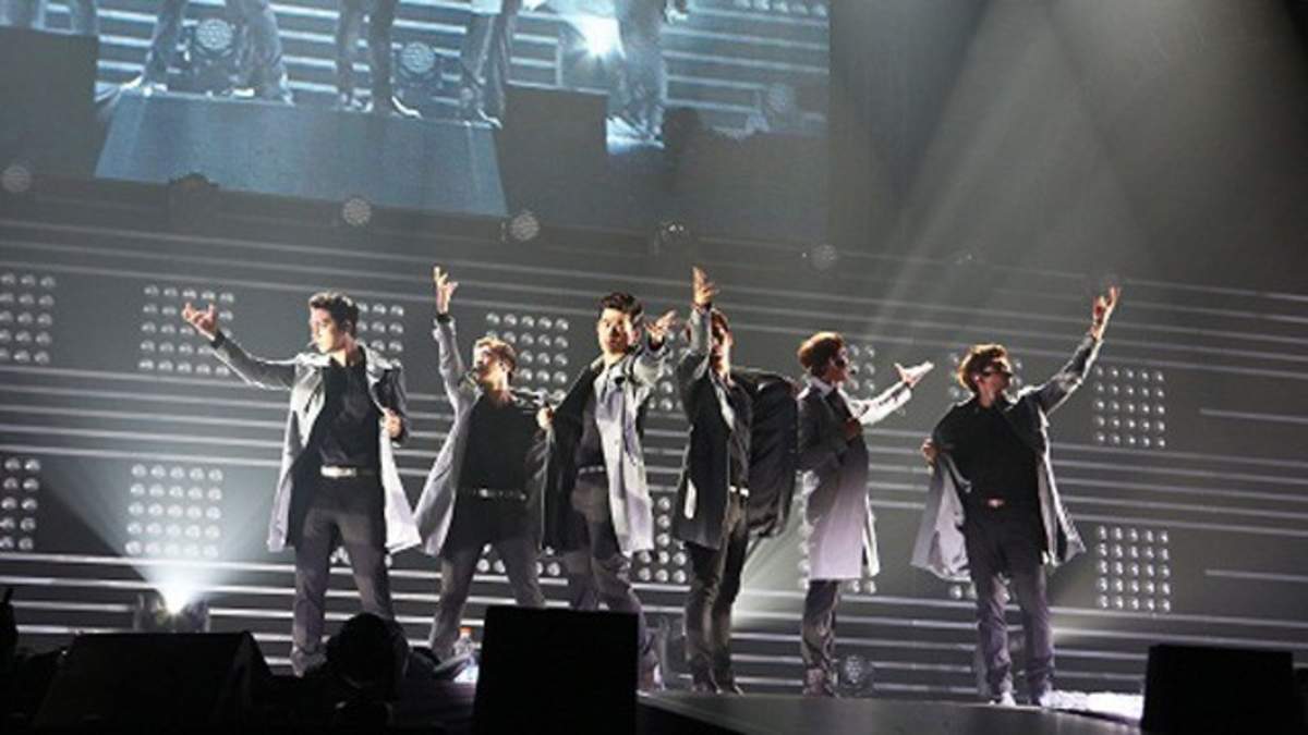 2PM、ファンイベントにてニューシングルリリースおよびアリーナツアー