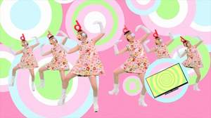 dビデオの摩訶不思議TVCM、踊っているのはE-girls・石井杏奈と女優・小松菜奈