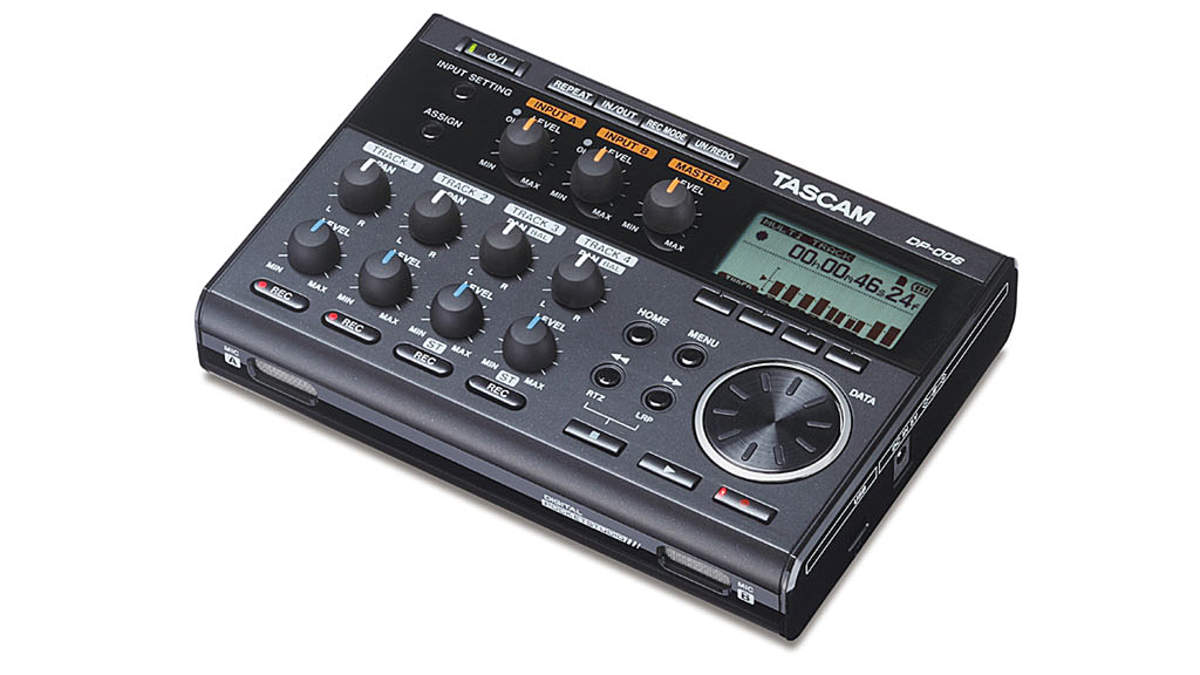 TASCAM、高音質ステレオマイク内蔵で手軽にマルチトラックレコーディングが楽しめるMTR「DP-006」 | BARKS