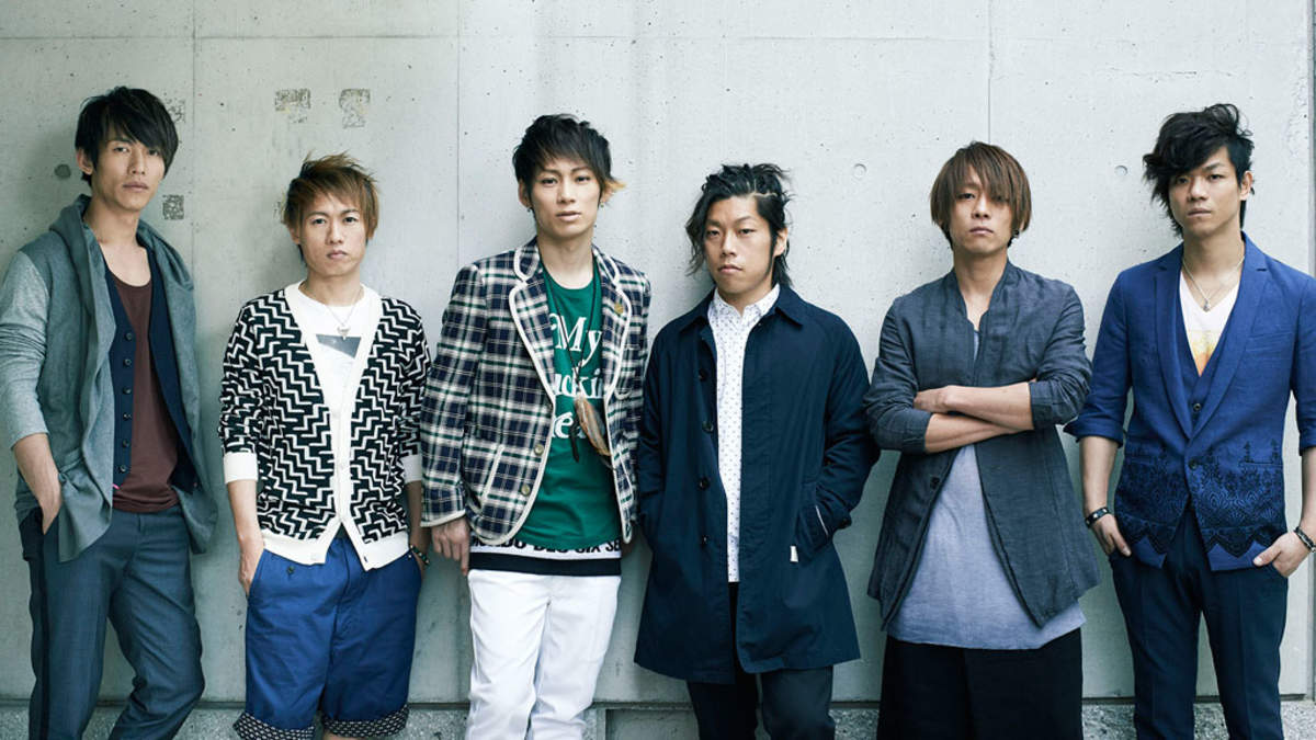 UVERworld、6人の熱き姿に密着したツアードキュメントブック発売