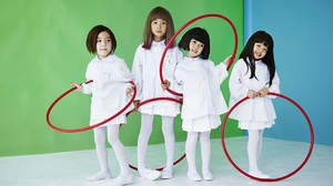 赤い公園、新作アルバムのビジュアルはメンバーに扮した4人の女の子