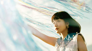 吉澤嘉代子、人気曲「泣き虫ジュゴン」MVで水中撮影に挑戦
