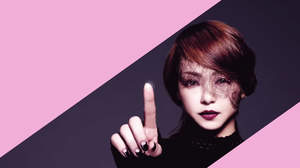 安室奈美恵、「Fashionista」と「Golden Touch」MV公開。安室ちゃんと“擬似タッチ”