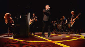 U2、レディー・ガガと共演