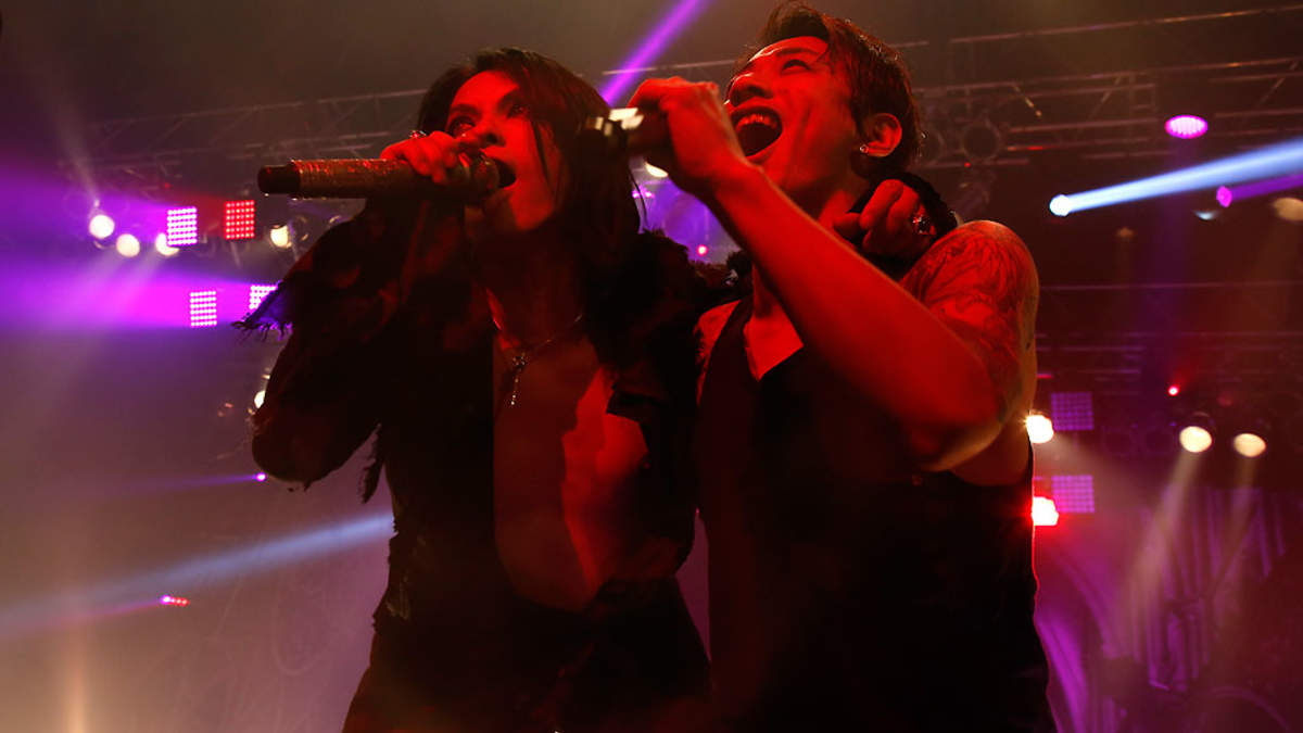 ライヴレポート】VAMPS、Nothing's Carved In Stoneとの＜JOINT 666