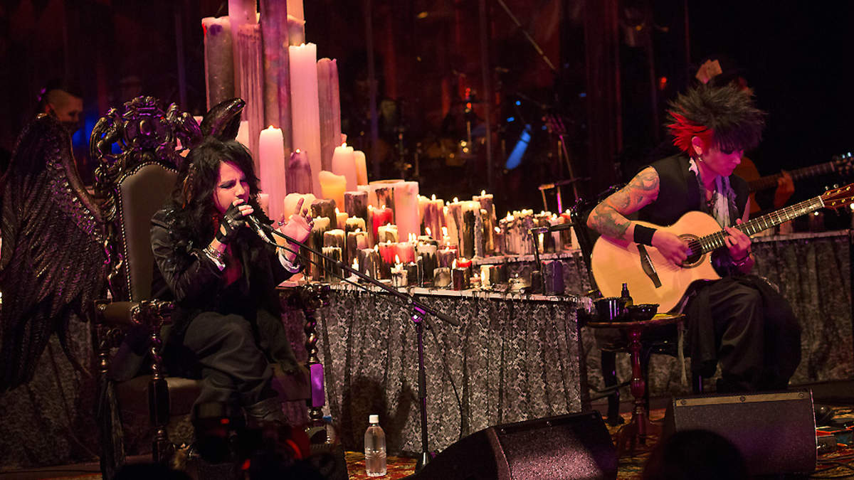 通販特価商品 VAMPS 直筆サイン MTV Unplugged 写真 | www.artfive.co.jp