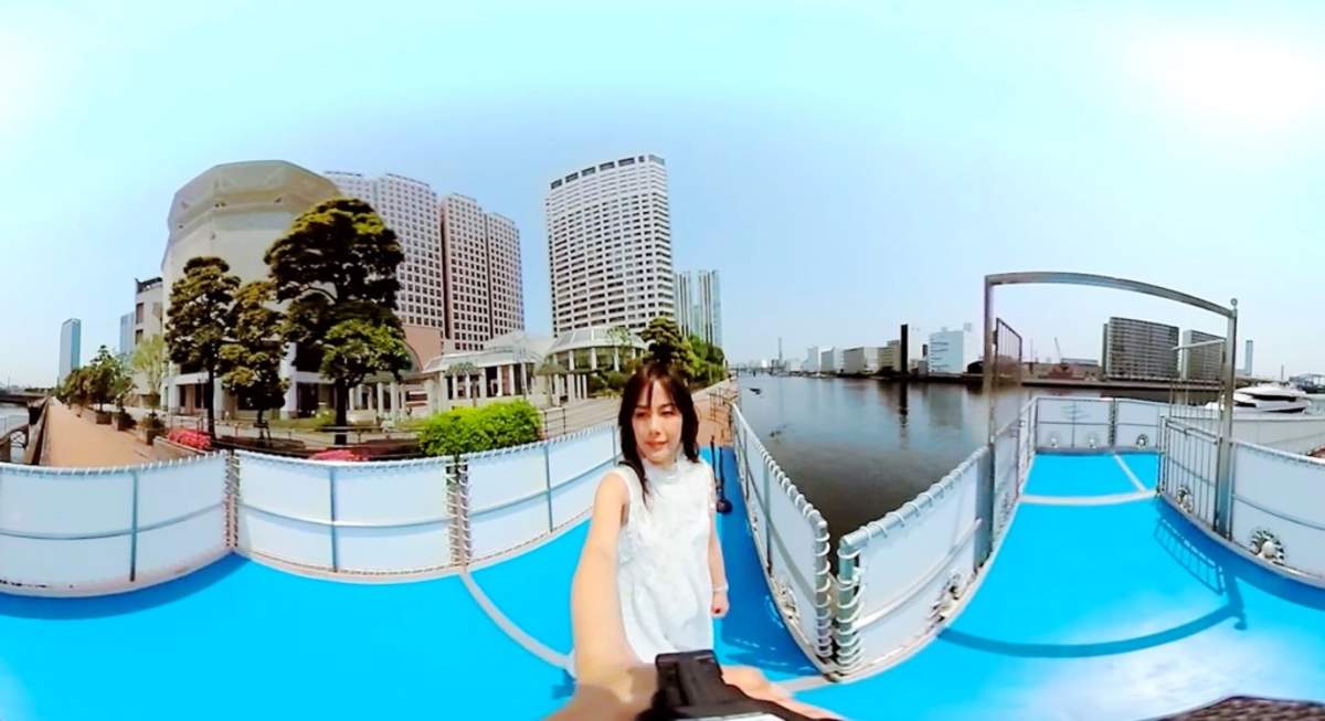 相川七瀬、TETSUYA（L'Arc～en～Ciel）提供「ACROSS」MV公開。THETAの360度映像 | BARKS