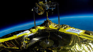 ジャック・ホワイトのレーベル、世界初、宇宙空間でのビニール盤再生に成功