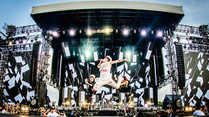 【ライブレポート】ONE OK ROCK、渚園2DAYSに11万人が熱狂