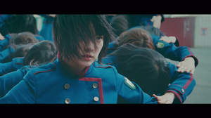欅坂46、強い意志をダンスで体現する「不協和音」MV公開