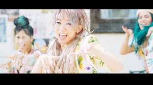 倖田來未、最新MVは夏感満載