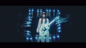 miwa、光と最先端技術を駆使した“世界でただ一本のギター”が新曲MVに登場