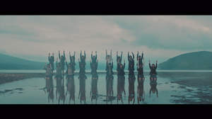 欅坂46、ストイックな映像美の「避雷針」MV公開