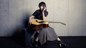 矢井田瞳、約5年ぶりホールツアーで“バンド”と“アコースティック”