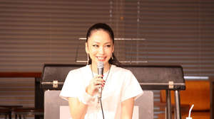 中島美嘉、新曲制作秘話からプライベートまで語った「dヒッツ独占ラジオトーク」公開