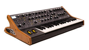 Moog Musicのパラフォニック・アナログ・シンセがサウンド・エンジンを強化、「Subsequent 37」登場