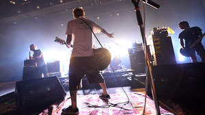 Ken Yokoyama、チバユウスケをゲストに迎えたアルバム収録曲MVで横浜ゲリラライブ