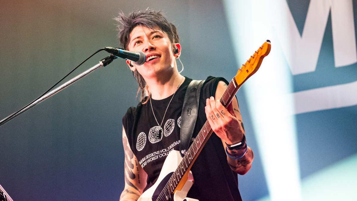 Miyavi ツアー初日にシシド カフカ 上妻宏光 ショーン ボウらと壮絶バトル Barks