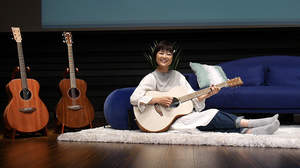ギターをもっと身近に かわいくて弾きやすいヤマハの新アコギ「STORIA」発表会に弓木英梨乃が登場